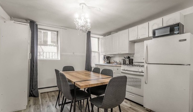 Your Manhattan Escape! Beautiful 3BD 1BTH Apt