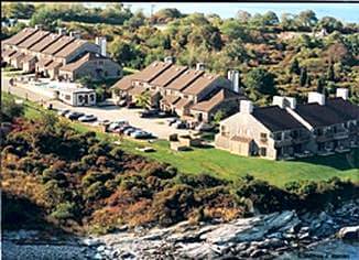 3-Star Hotel ∙ Club Wyndham Newport Overlook