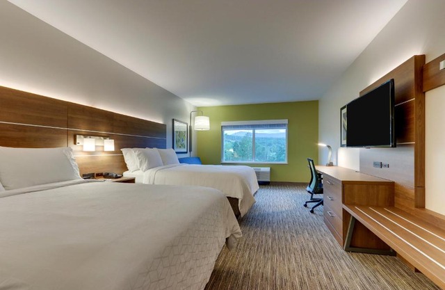 Holiday Inn Express Suites Saugerties Hudson Valley Ihg Hotel 