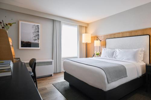 Hotel Degrees 