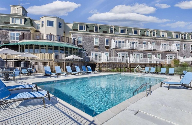 Wyndham Bay Voyage Inn | 1BR/1BA Queen Suite