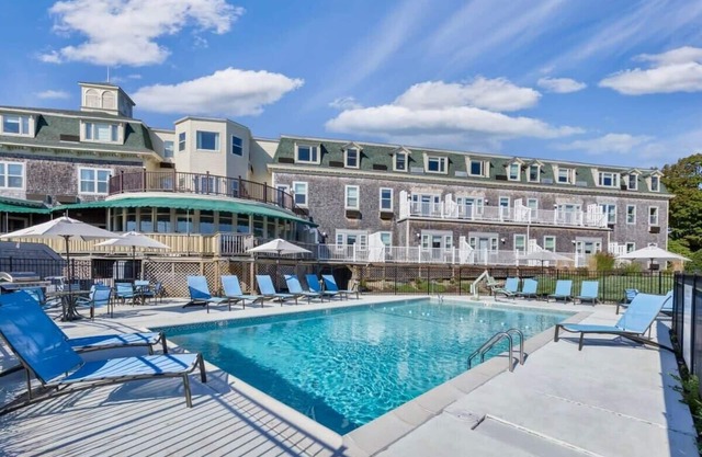 Cw Bay Voyage Inn 