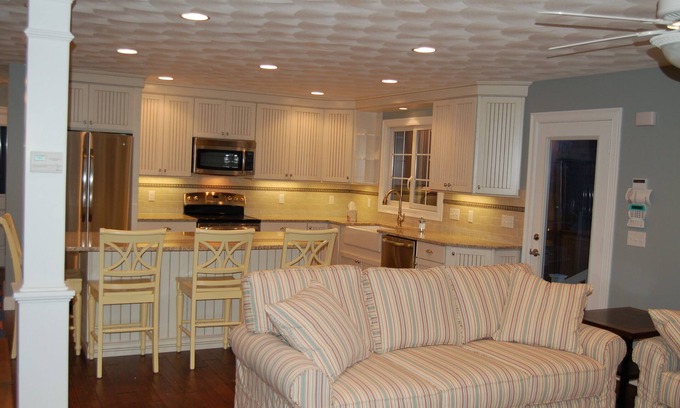 Newport East House | Long Term Rental Only, September - May