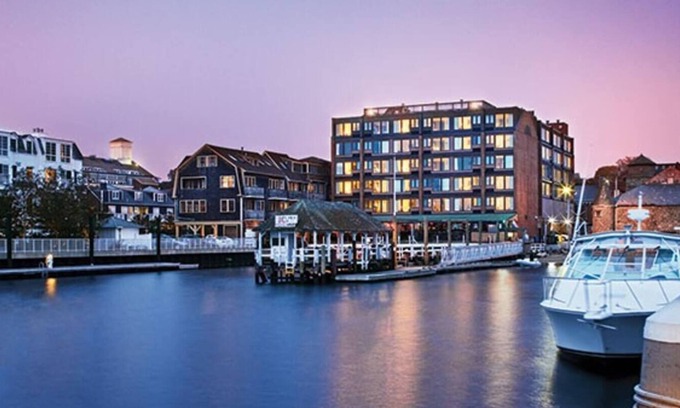 Yachting Village Resort | Wyndham Inn on the Harbor