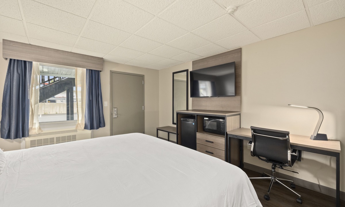 Waterville Hotel | The Elmwood
