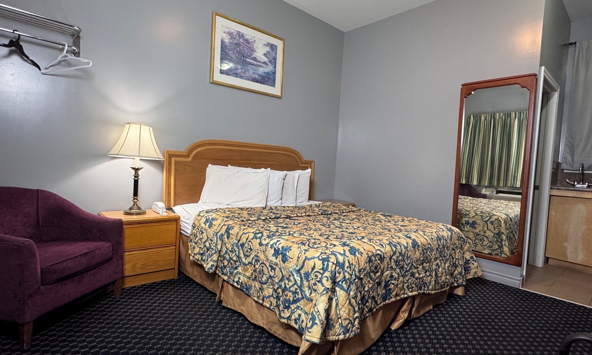 Guelph Hotel | WAYFARE MOTEL