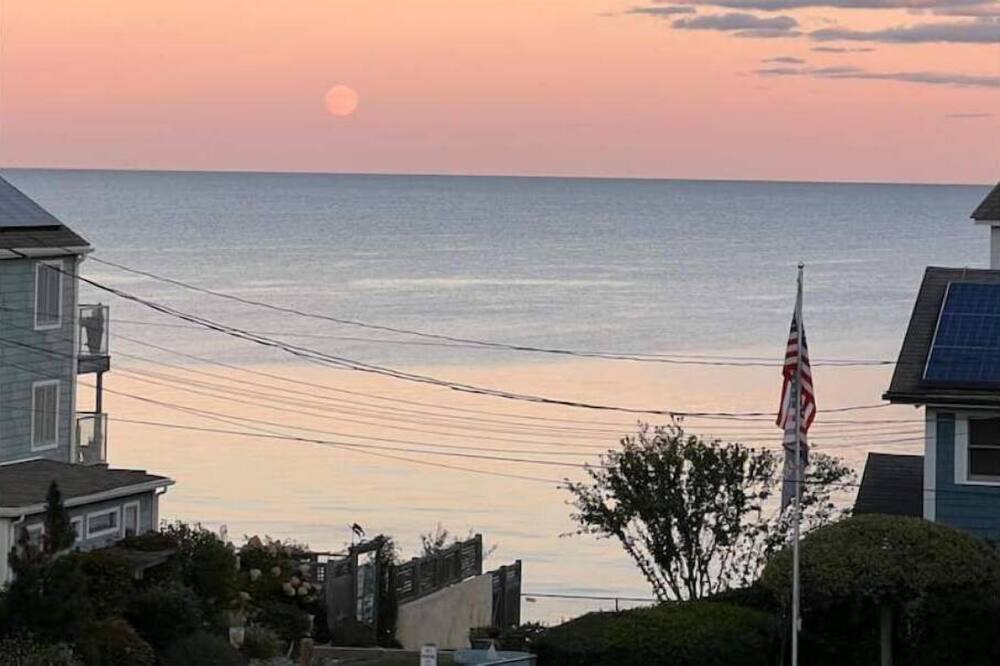 Milford House | Spacious 4 bedroom, oasis with ocean views galore
