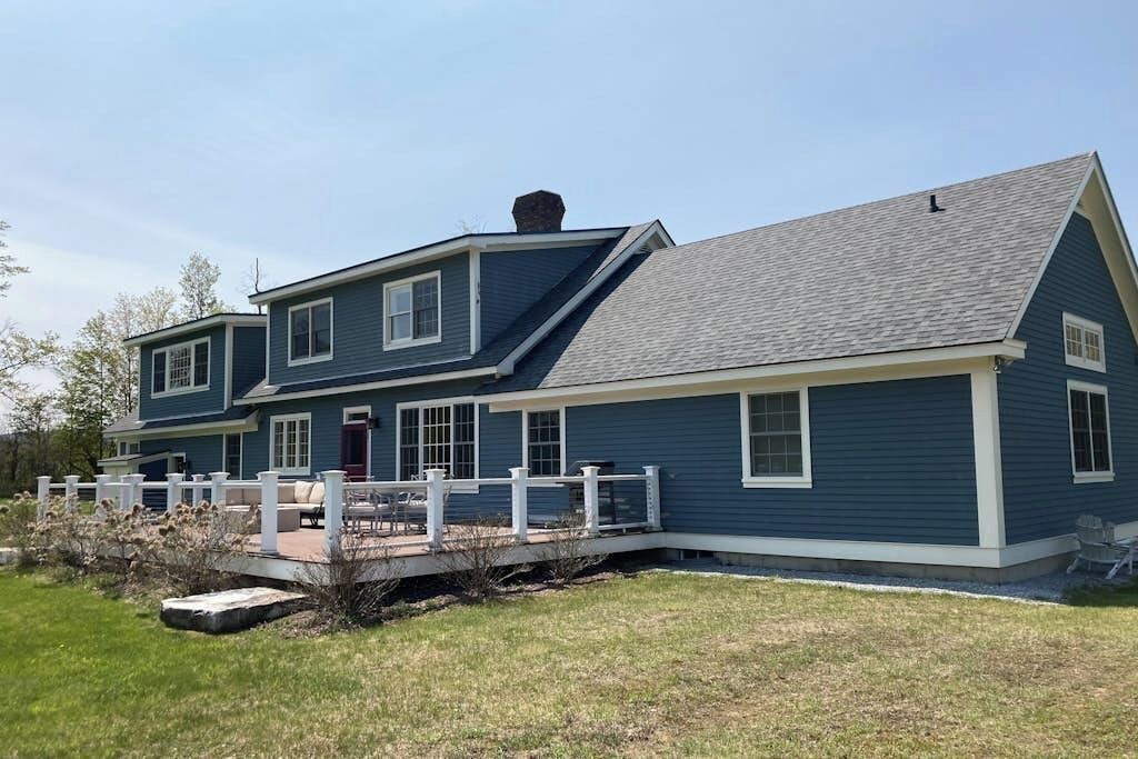 Dorset House | Mountain view home with large yard, lovely deck, pool table & fireplace