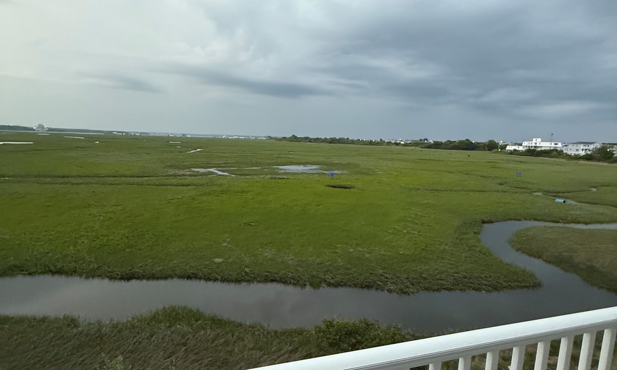 Seabrook Condo | Seabrook Sweet Beach condo beautiful water view 5 minute walk to the beach