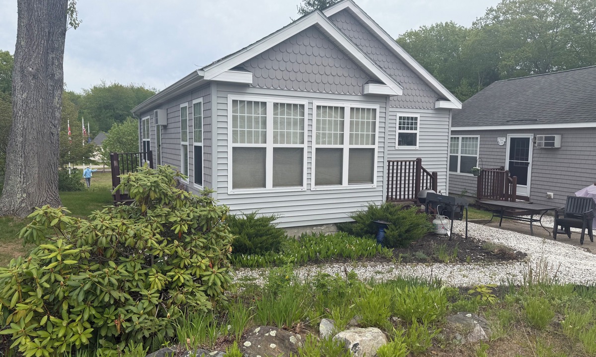 Ogunquit - Wells Cottage | Salt Air Cottage at Beach Dreams| Pool | By Beach