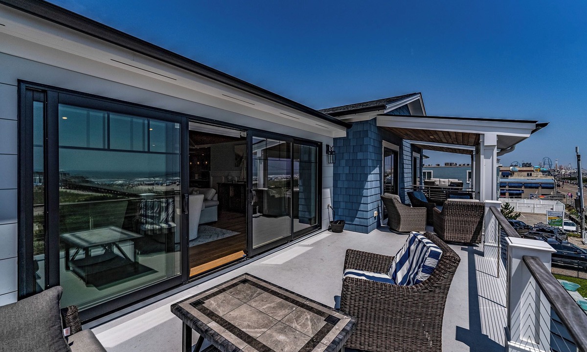 North End Condo | Top Level Luxury BeachFront on Boardwalk, Roof Deck, Pool & Elevator! 6BR/7BA!