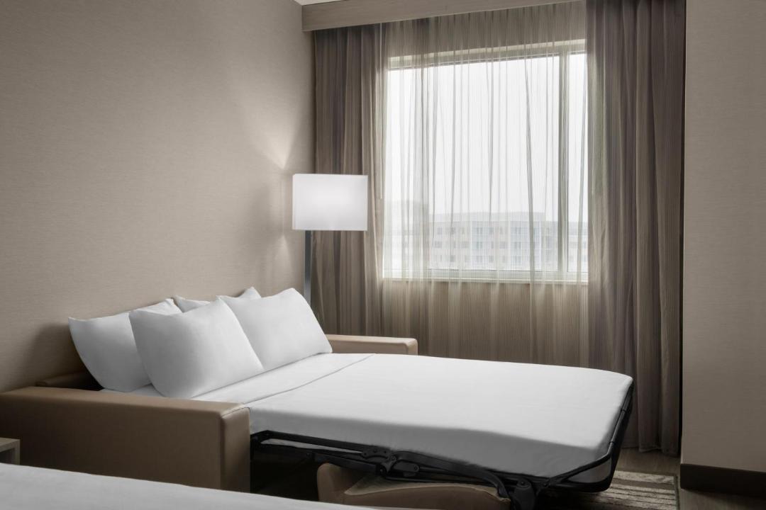 Canonsburg Hotel | AC Hotel by Marriott Pittsburgh Southpointe