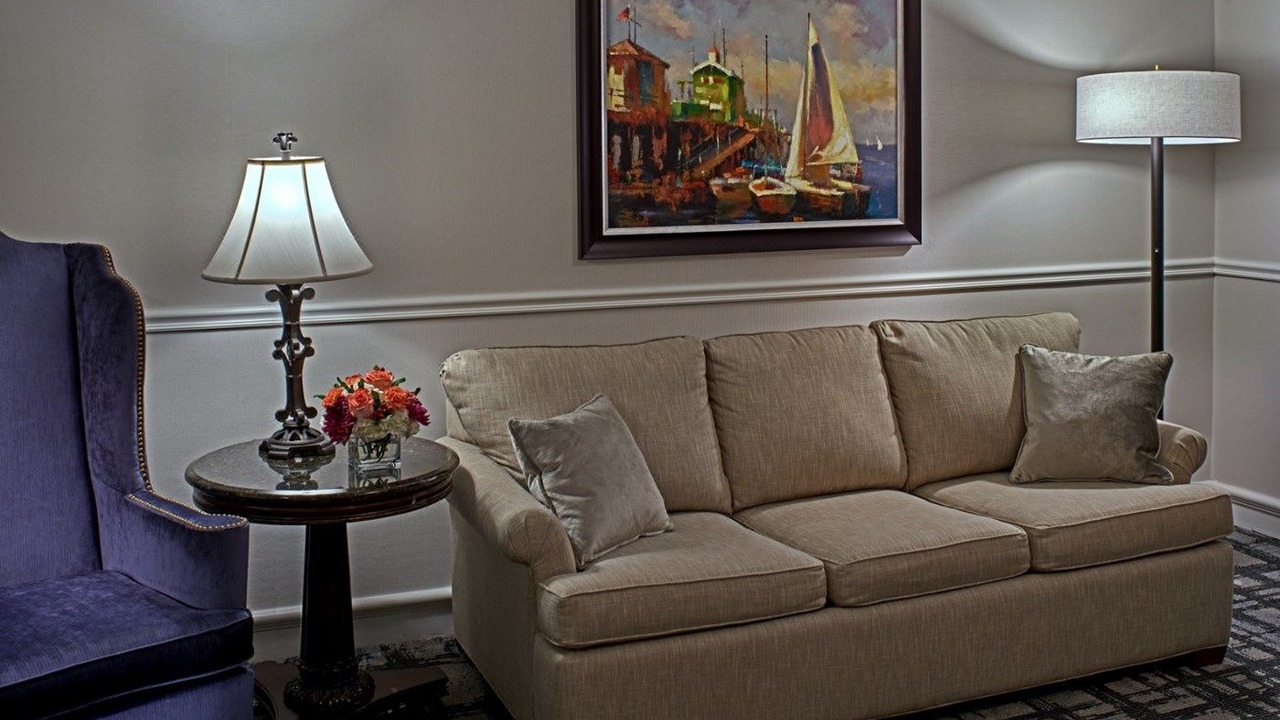 Photo of Livingroom in Historic Hill