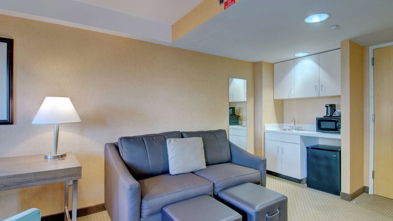 Photo of Livingroom in Harrison Lenox