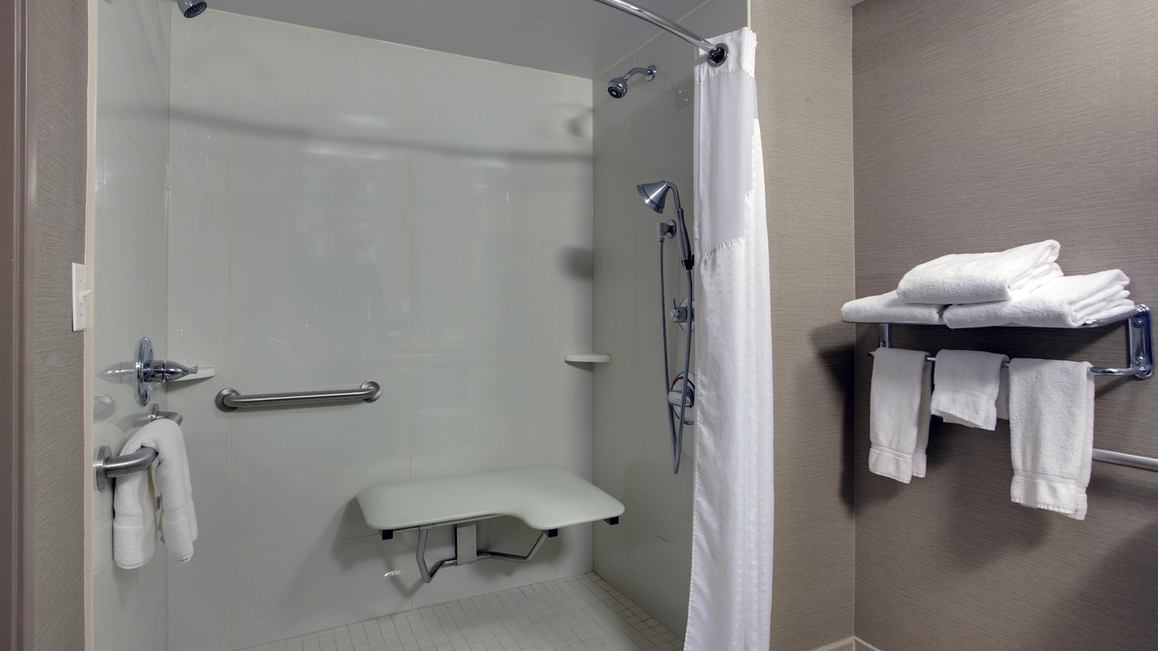 Photo of Bathroom in Carlstadt