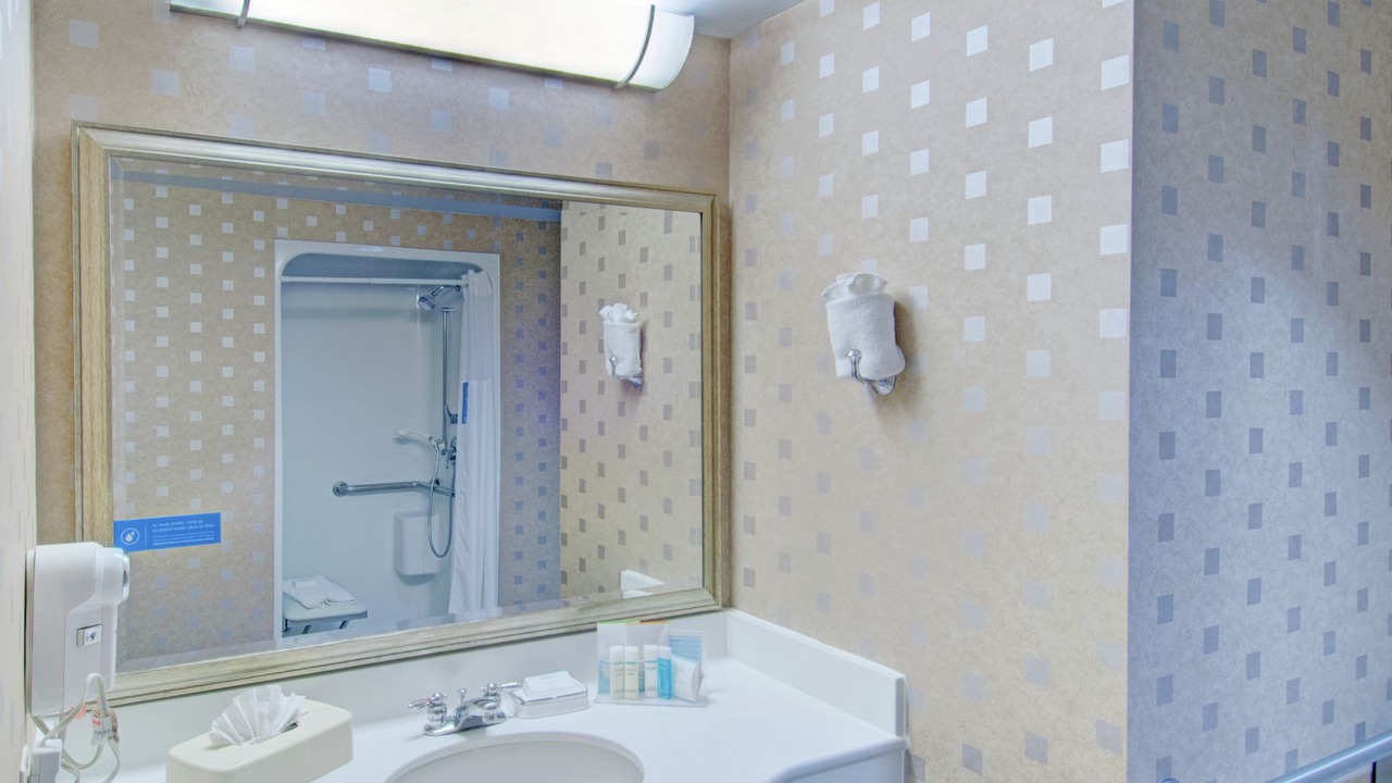 Photo of Bathroom in Harrison Lenox