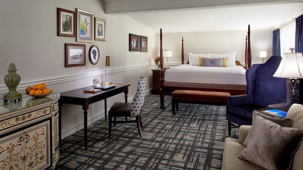 Photo of Livingroom in Historic Hill