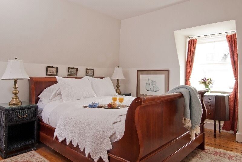 Photo of Bedroom in Top of the Hill