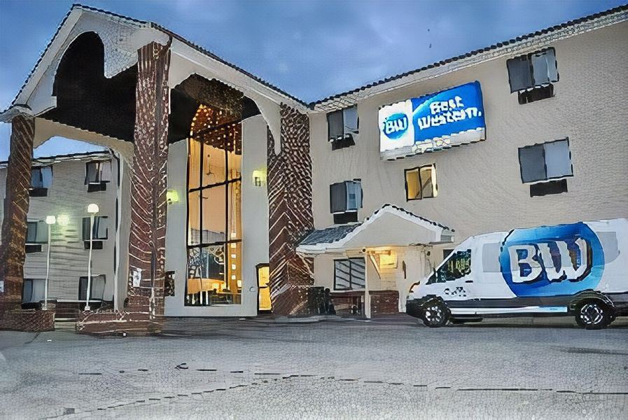 Photo of Buildings in Warwick