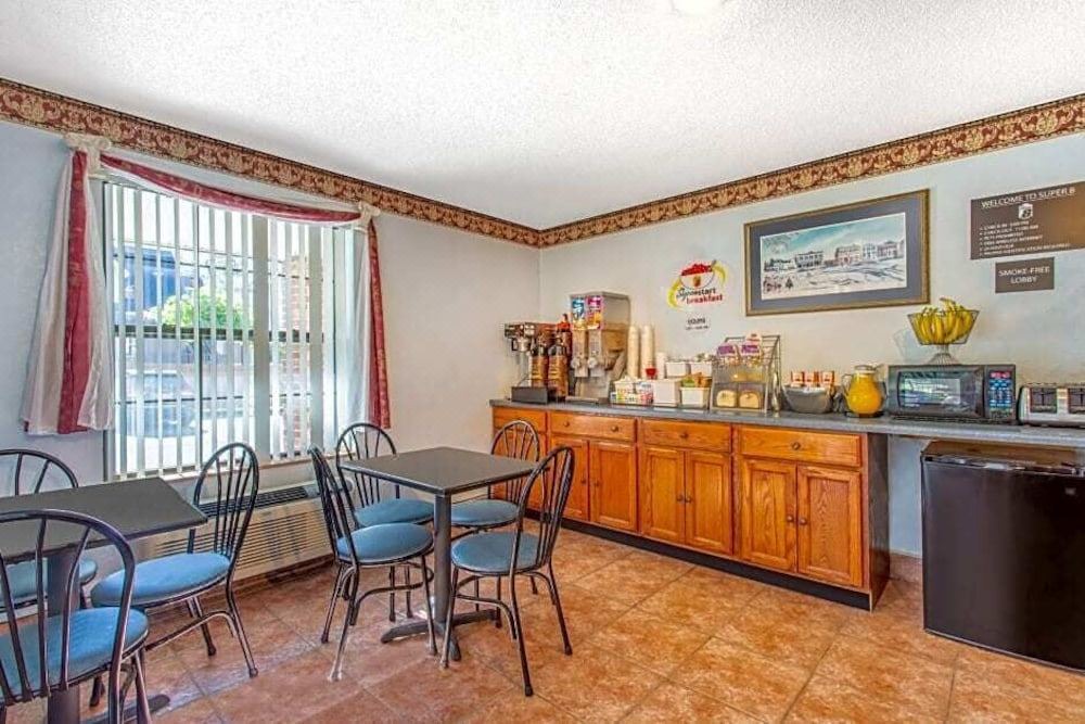 Photo of Livingroom in Lee