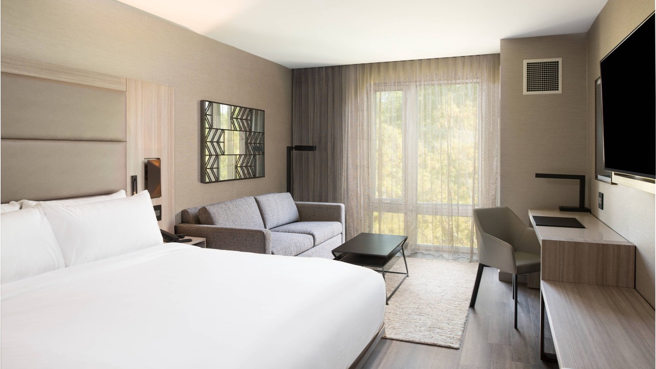 Photo of Bedroom in Cleveland Circle