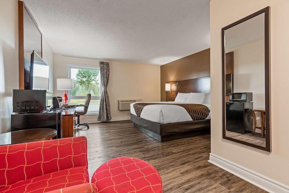 Photo of Livingroom in Kemptville