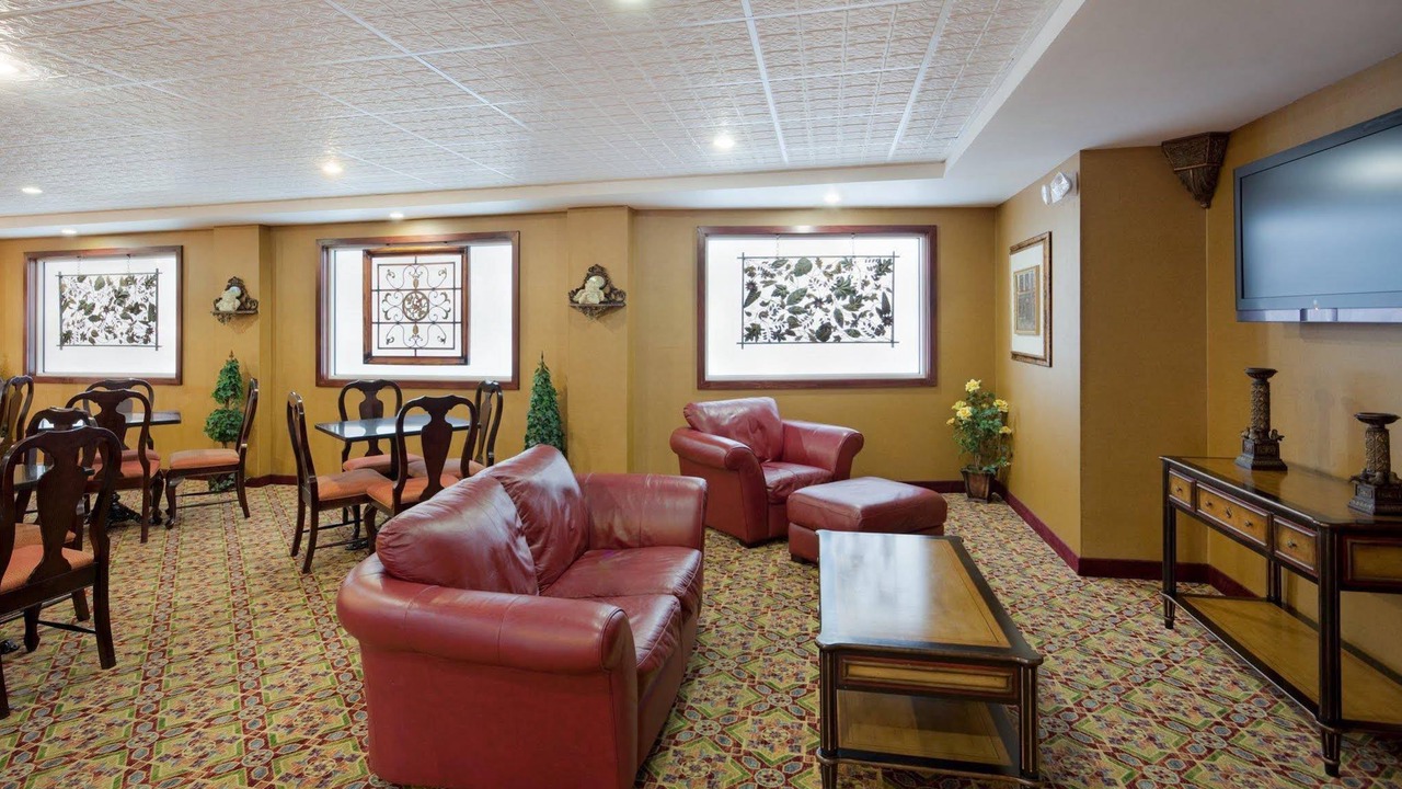 Photo of Livingroom in Swansea