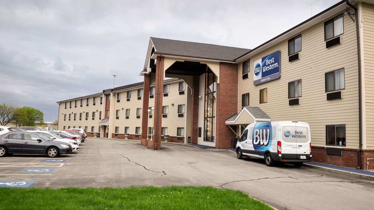 Photo of Buildings in Warwick