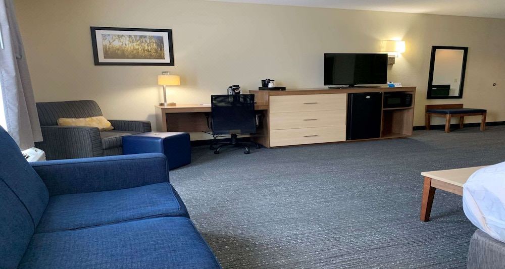 Photo of Livingroom in North Attleboro