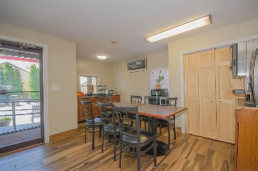 Photo of Livingroom in Sharon