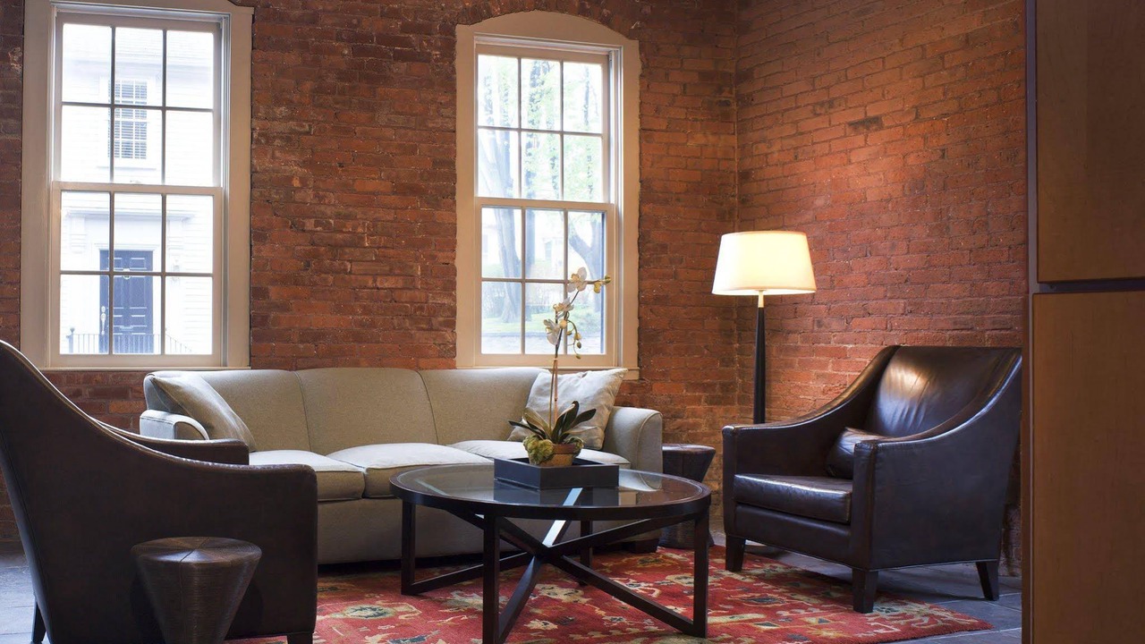 Photo of Livingroom in Historic Hill