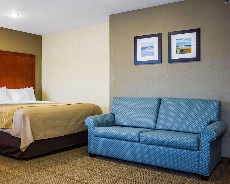 Photo of Livingroom in Guilford