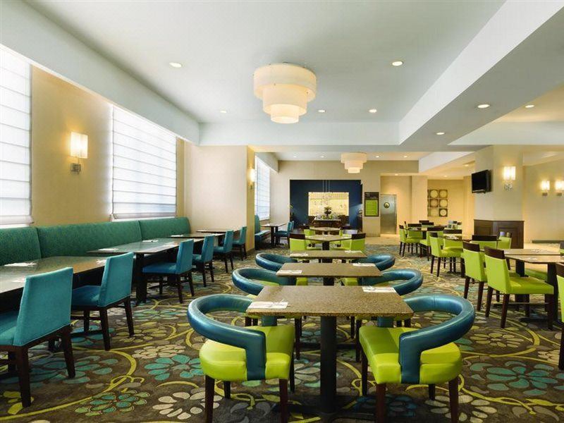 Photo of Livingroom in Central Business District