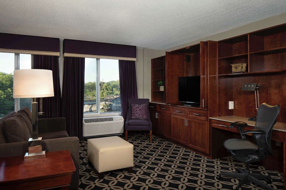 Photo of Livingroom in Auburn