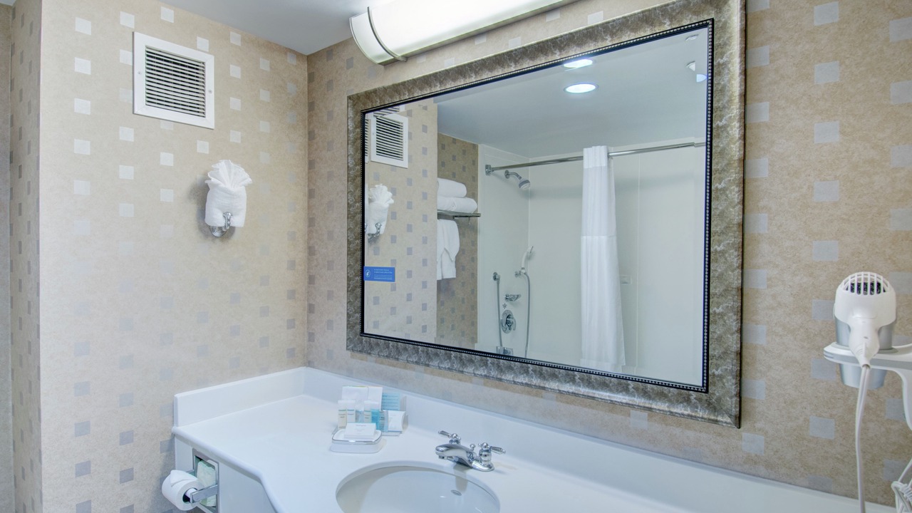 Photo of Bathroom in Harrison Lenox