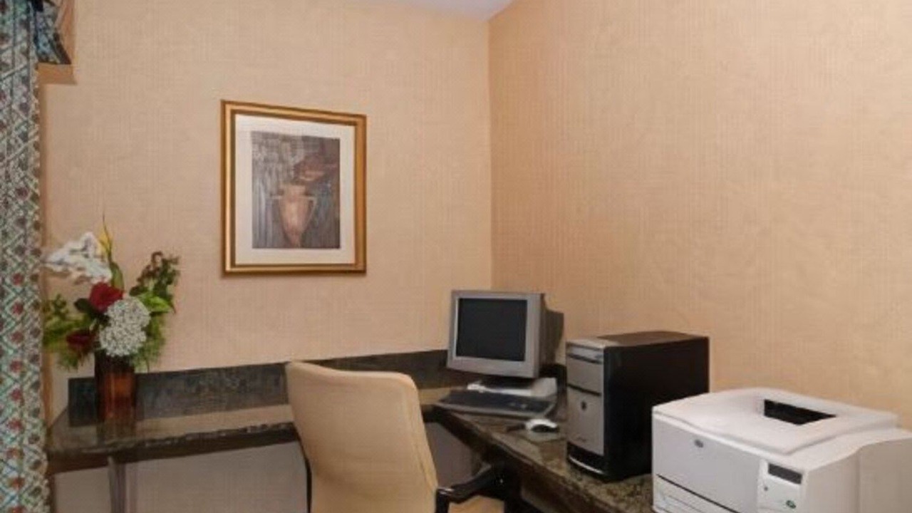 Photo of Livingroom in Guilford