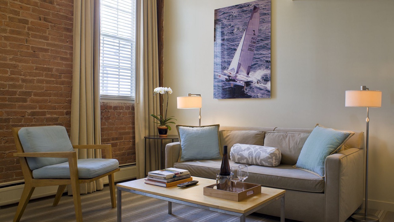 Photo of Livingroom in Historic Hill