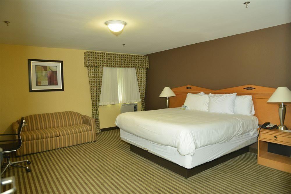 Photo of Bedroom in Hamden