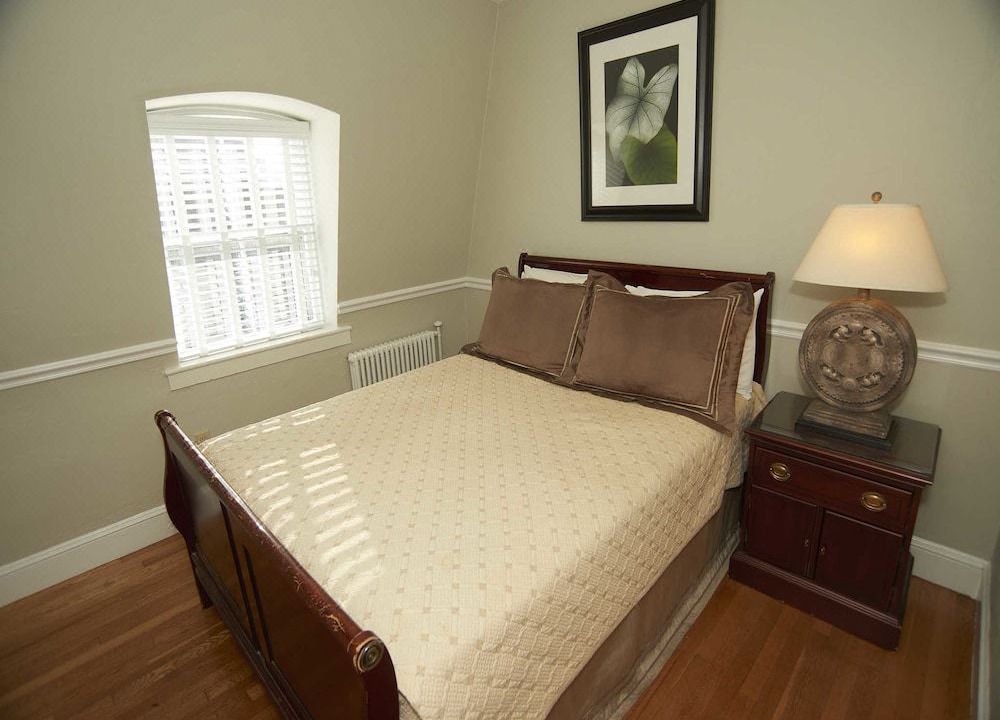 Photo of Bedroom in Top of the Hill