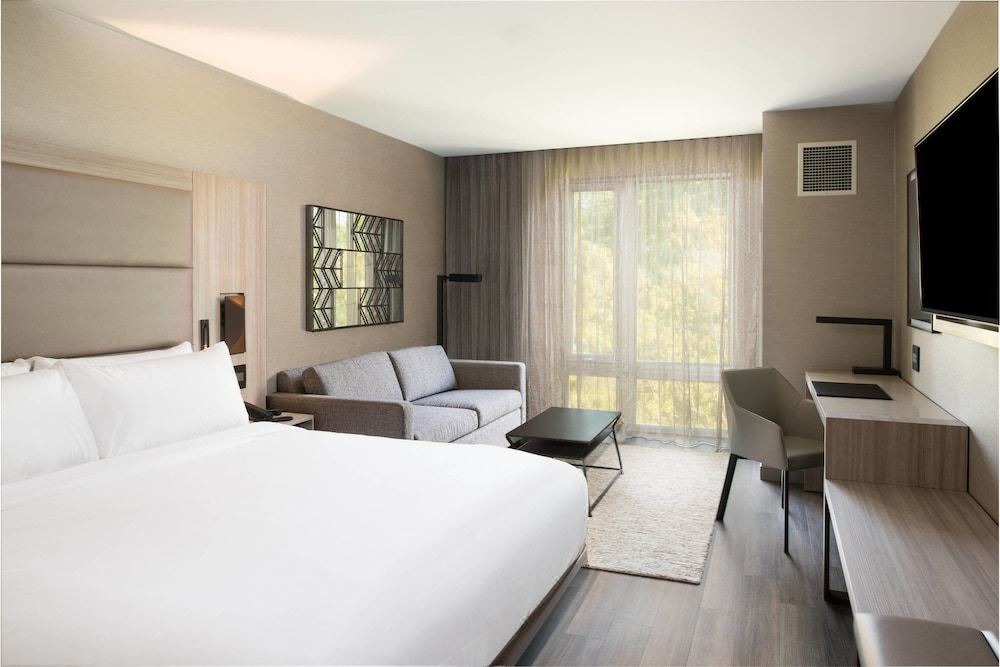 Photo of Bedroom in Cleveland Circle