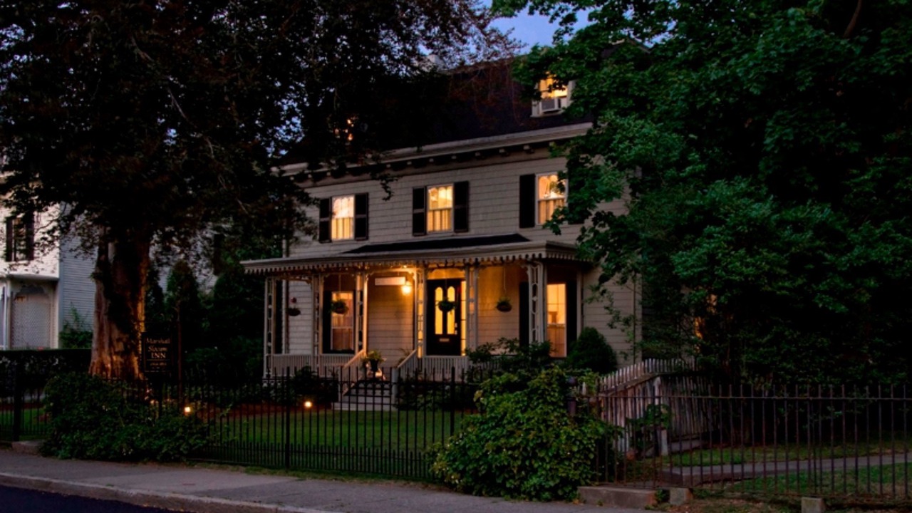 Photo of Buildings in Top of the Hill