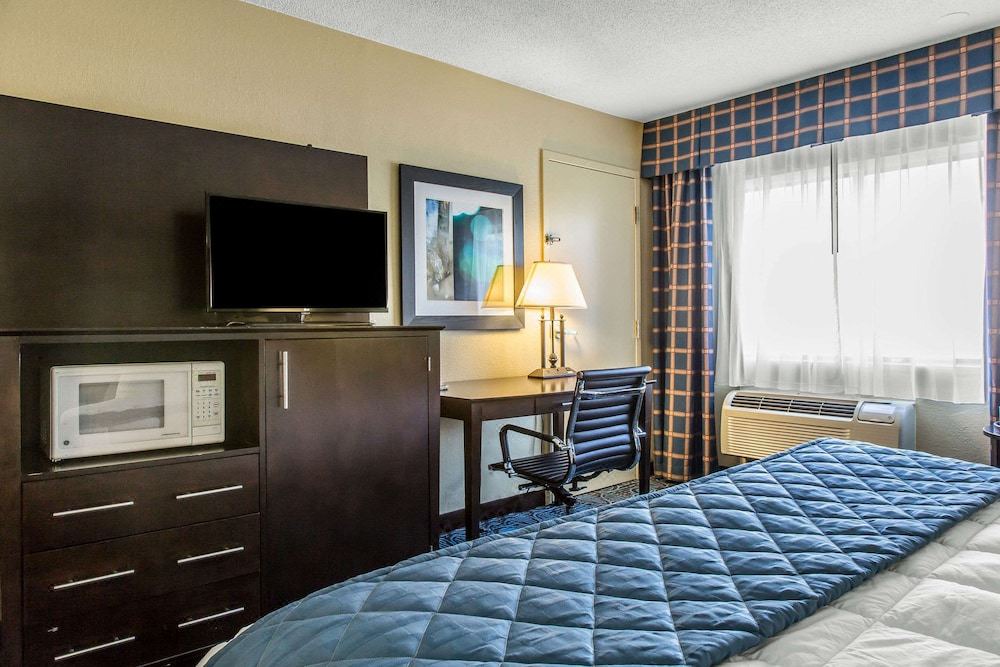 Photo of Bedroom in New London