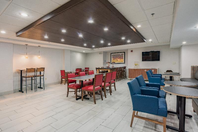 Photo of Livingroom in Swansea
