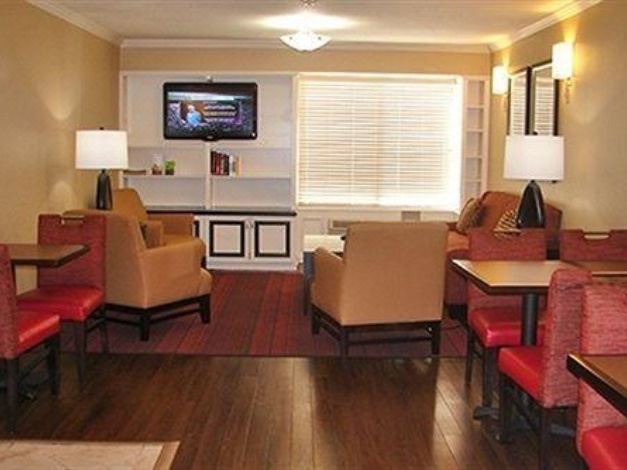 Photo of Livingroom in Shelton