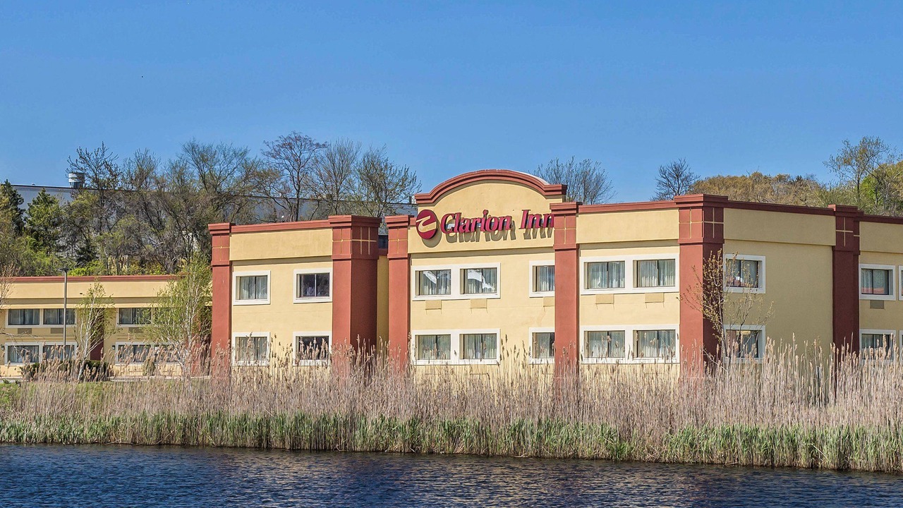 Photo of Buildings in New London