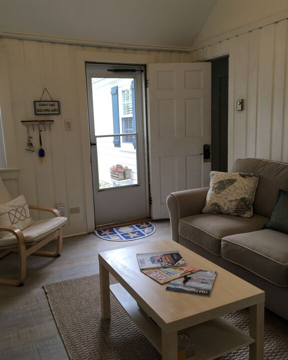 Photo of Livingroom in Pine Point
