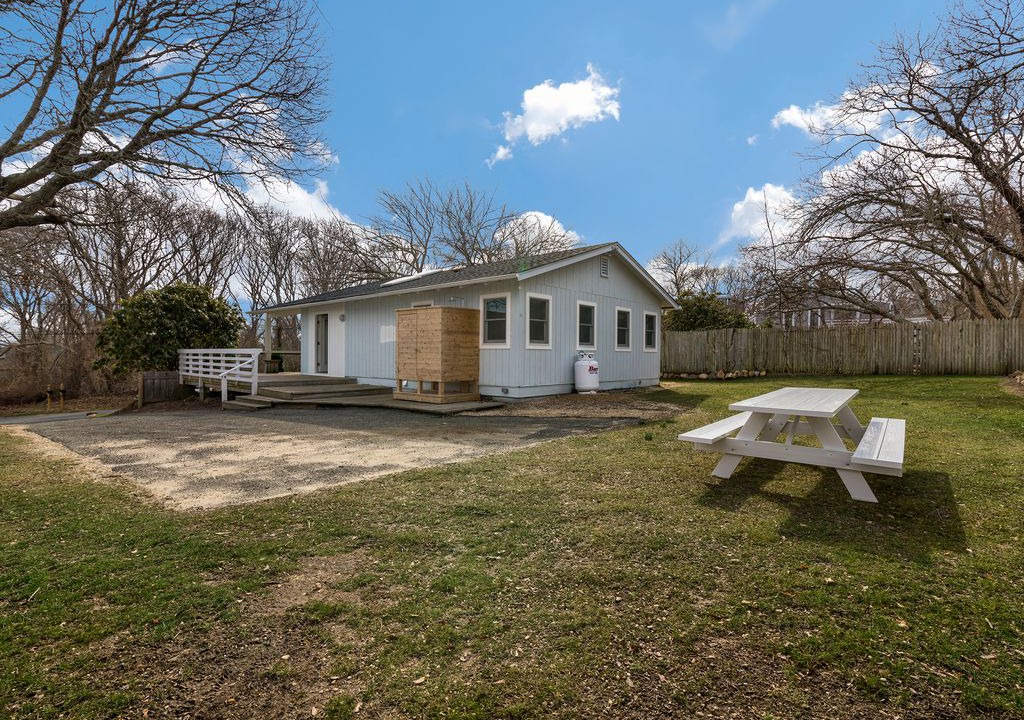 Photo of Buildings in Culloden Shores