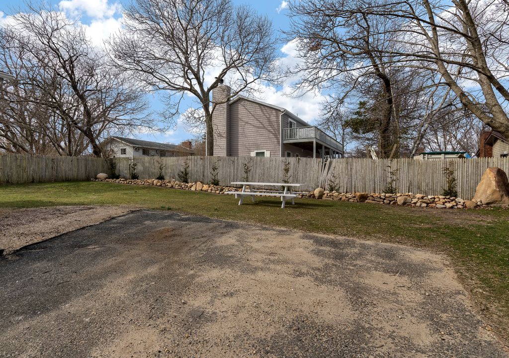 Photo of Buildings in Culloden Shores