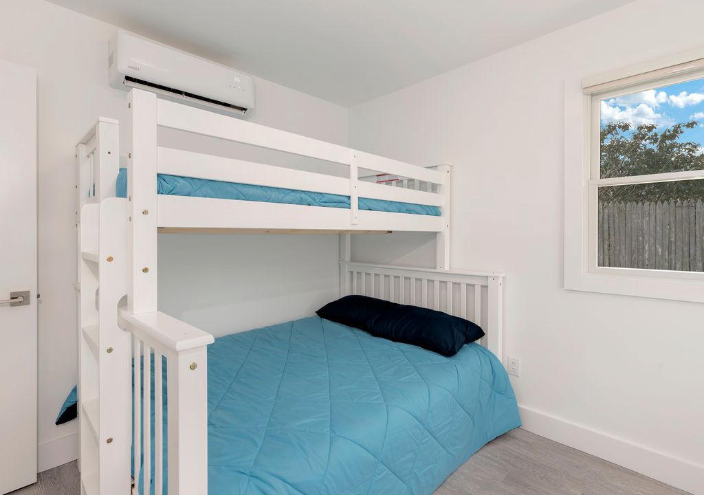 Photo of Bedroom in Culloden Shores