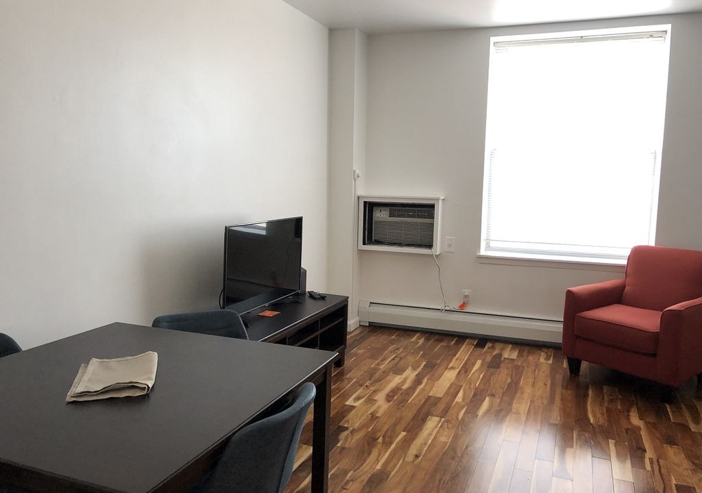 Photo of Livingroom in Downtown